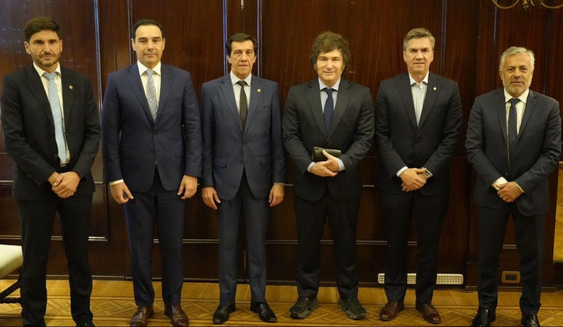 El pacto silencioso: los radicales le abren a Milei el camino para suspender las PASO