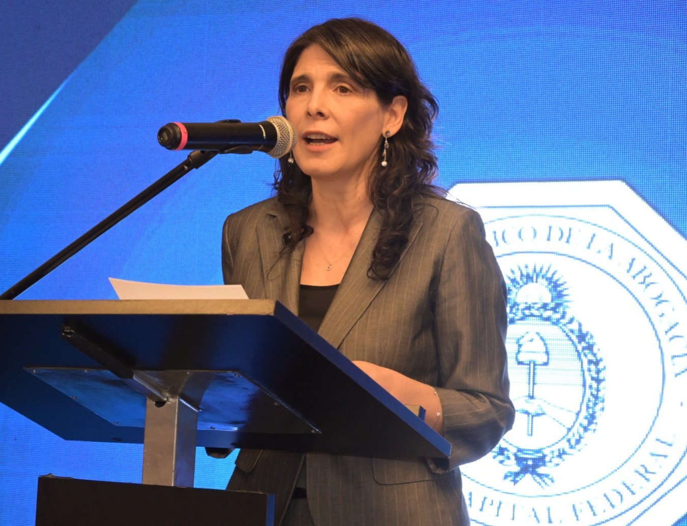 "Los honorarios profesionales se respetan"