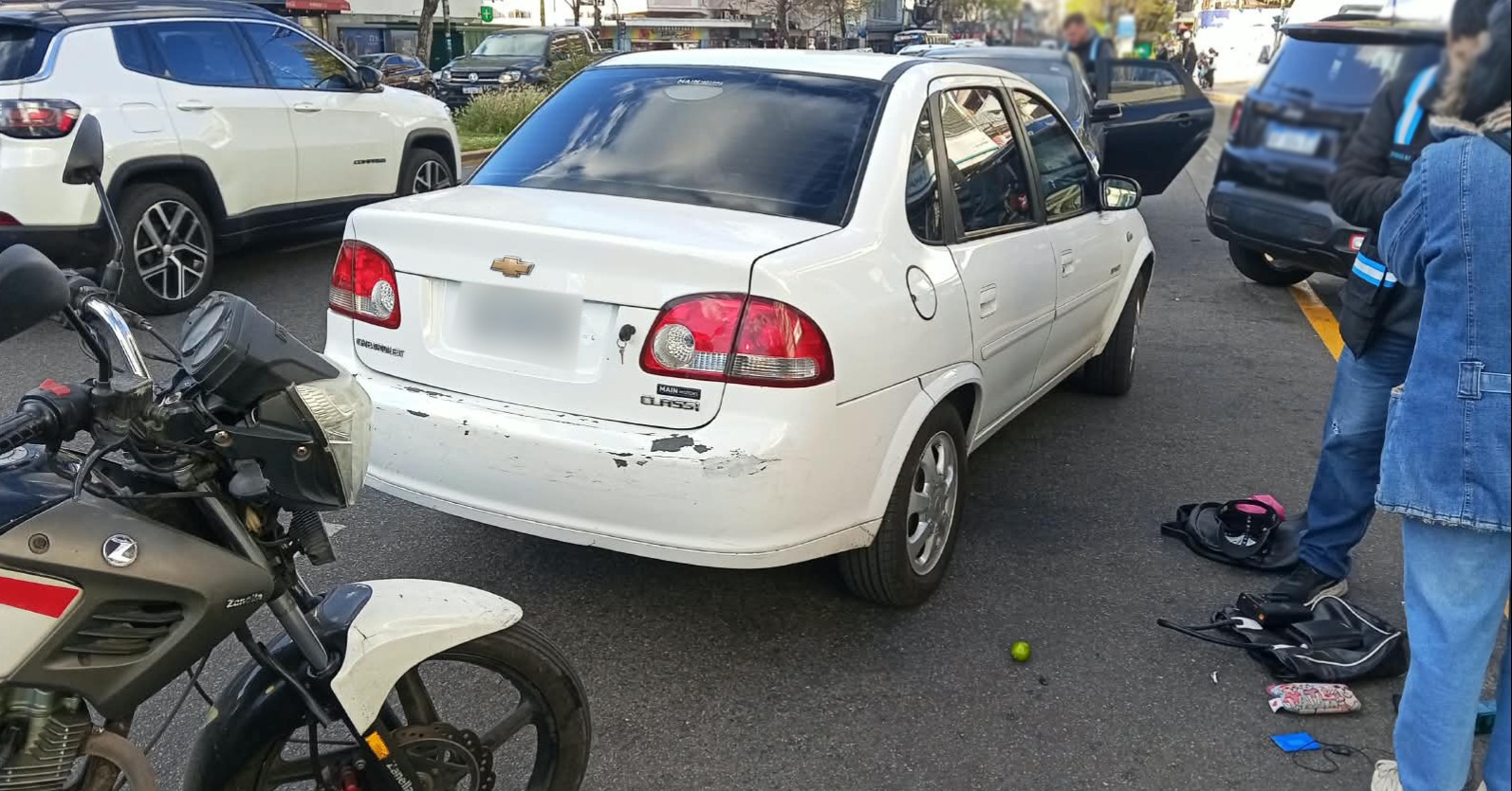 La Policía de la Ciudad detuvo a tres delincuentes colombianos; los motivos