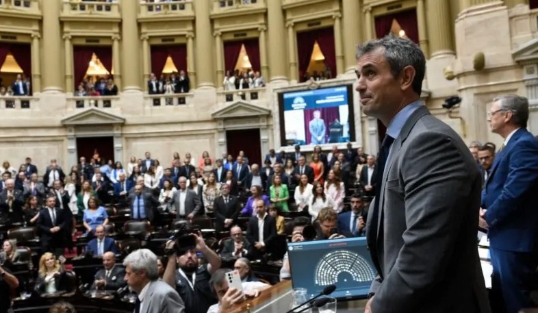 El DNU 70 quedó blindado, pero las PASO siguen  sin votos asegurados