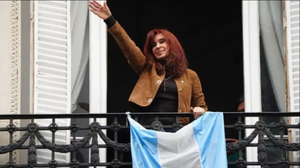 17 de octubre: Cristina salió al balcón de San José 1111