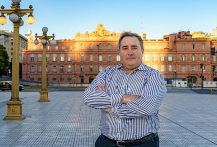El amigo de Milei detrás del negocio de los “pasaportes dorados”