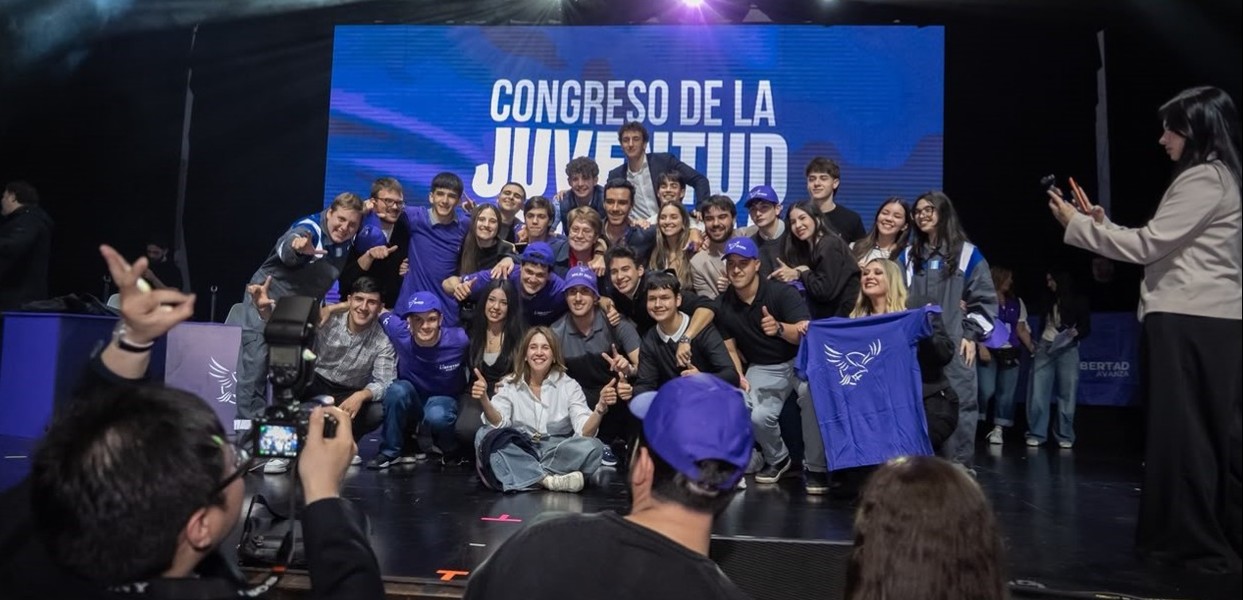 CABA: LLA metió presión y armó un congreso de la juventud