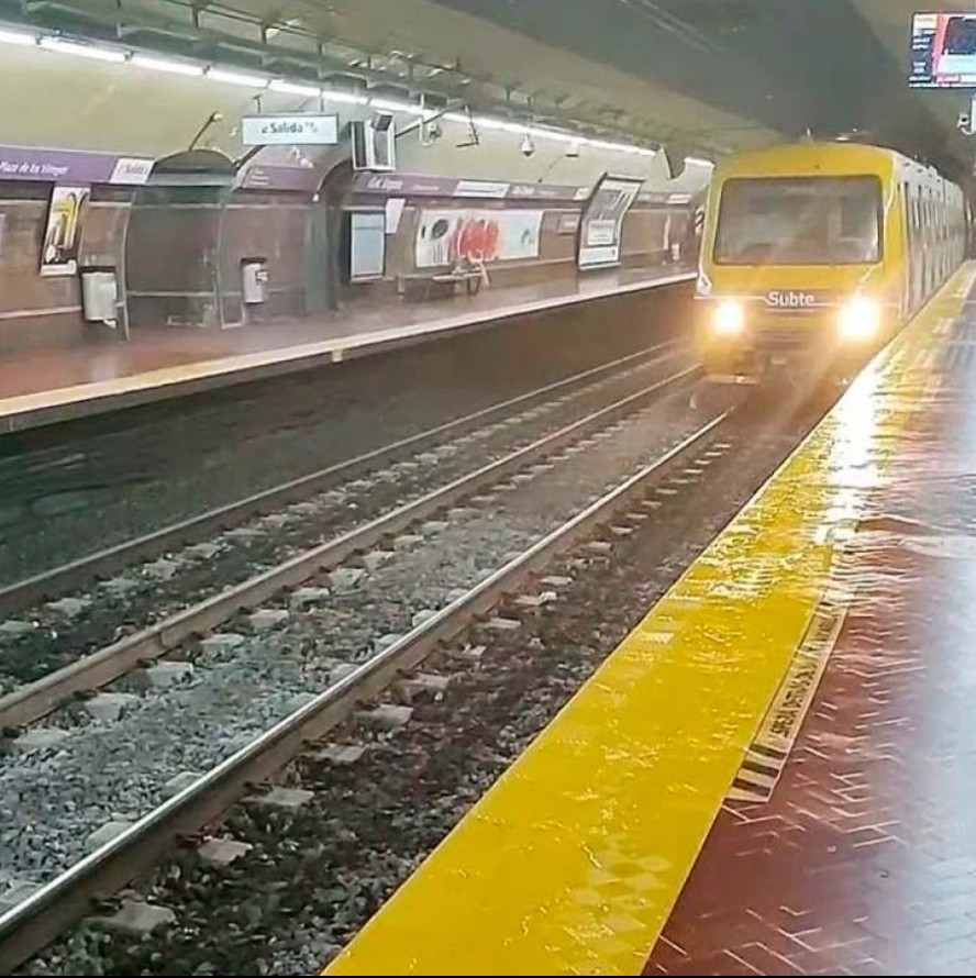 Se normaliza el servicio del subte y el Premetro
