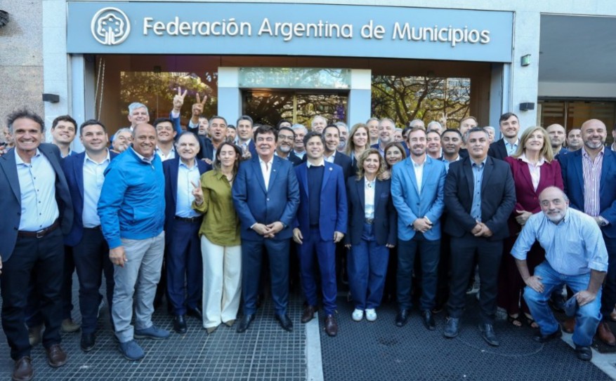 Reelecciones en duda: los intendentes ya activan el plan B